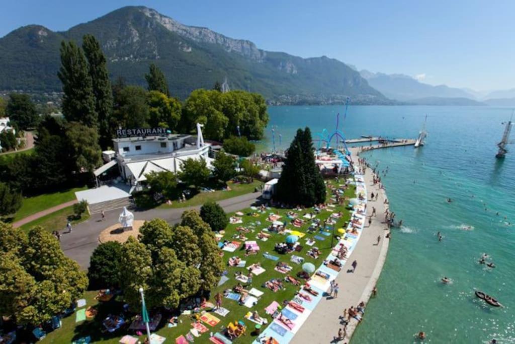 Entre Lac Et Montagne Annecy Esterno foto